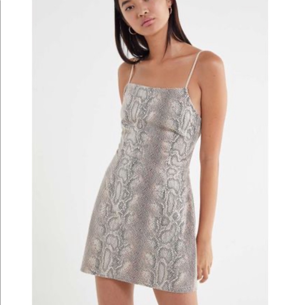 Urban Outfitters NWT Textured Snake print Mini
